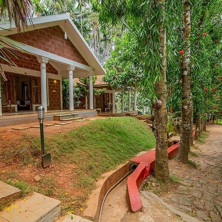 Orchid Trails Resort Sultan Bathery Exterior foto
