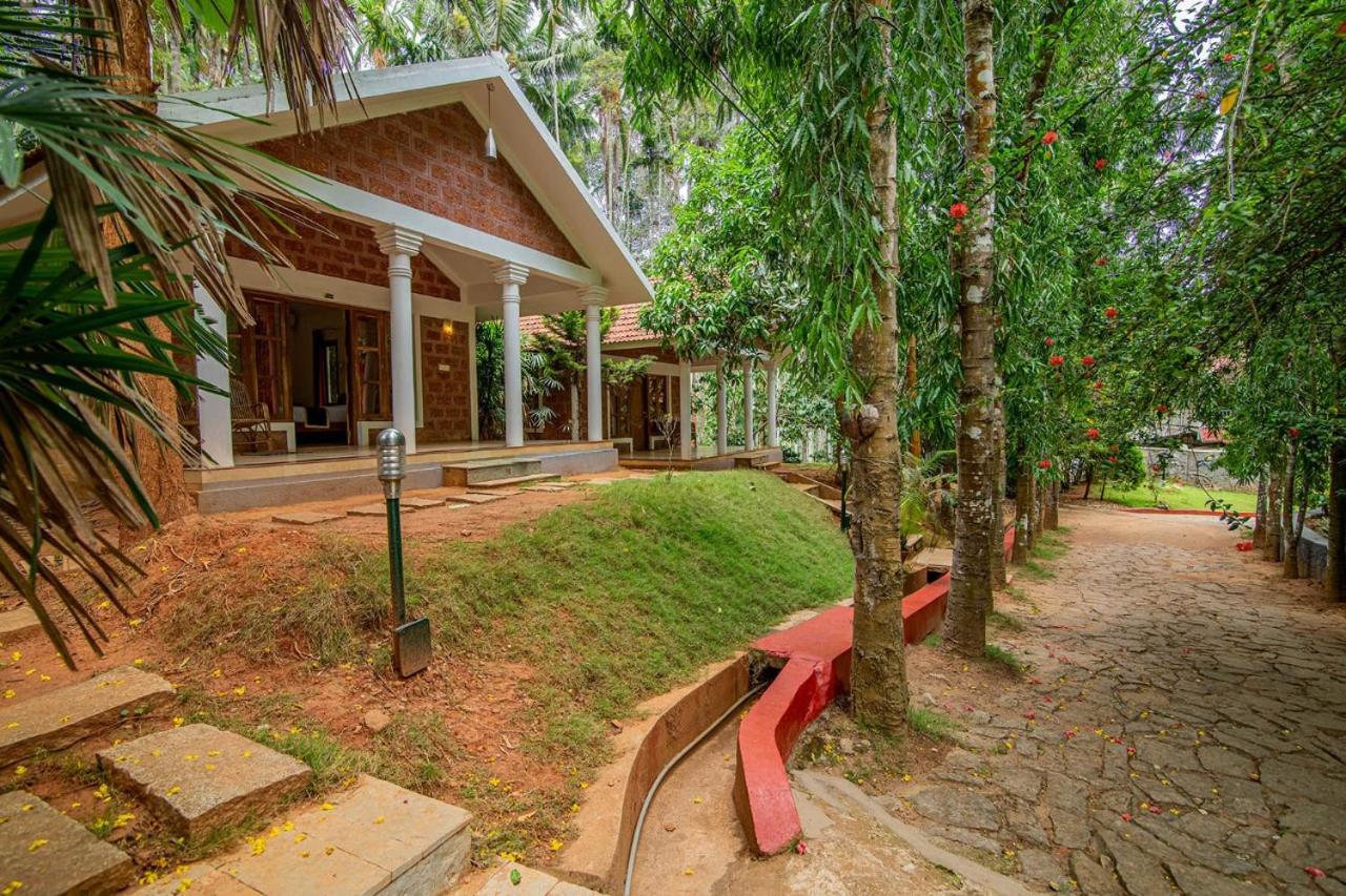 Orchid Trails Resort Sultan Bathery Exterior foto